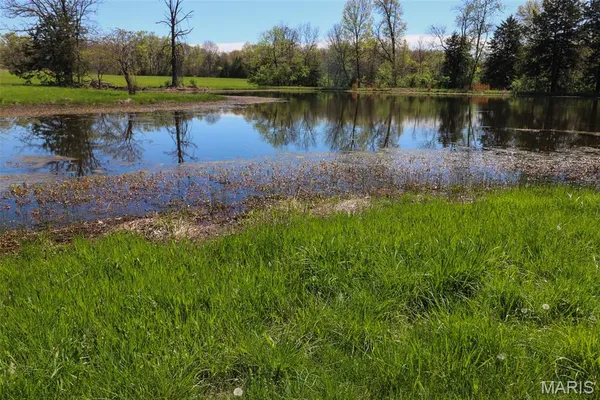$695,000 | 5704 County Road 262, Auxvasse, MO 65231