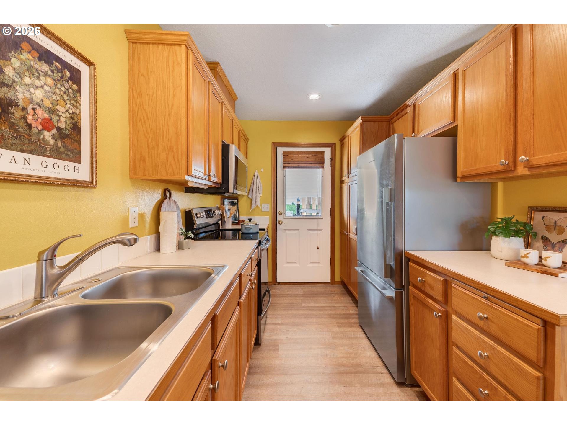 10324 Northeast Fargo Street Portland, OR 97220 - Photo 11 of 38 Kitchen
