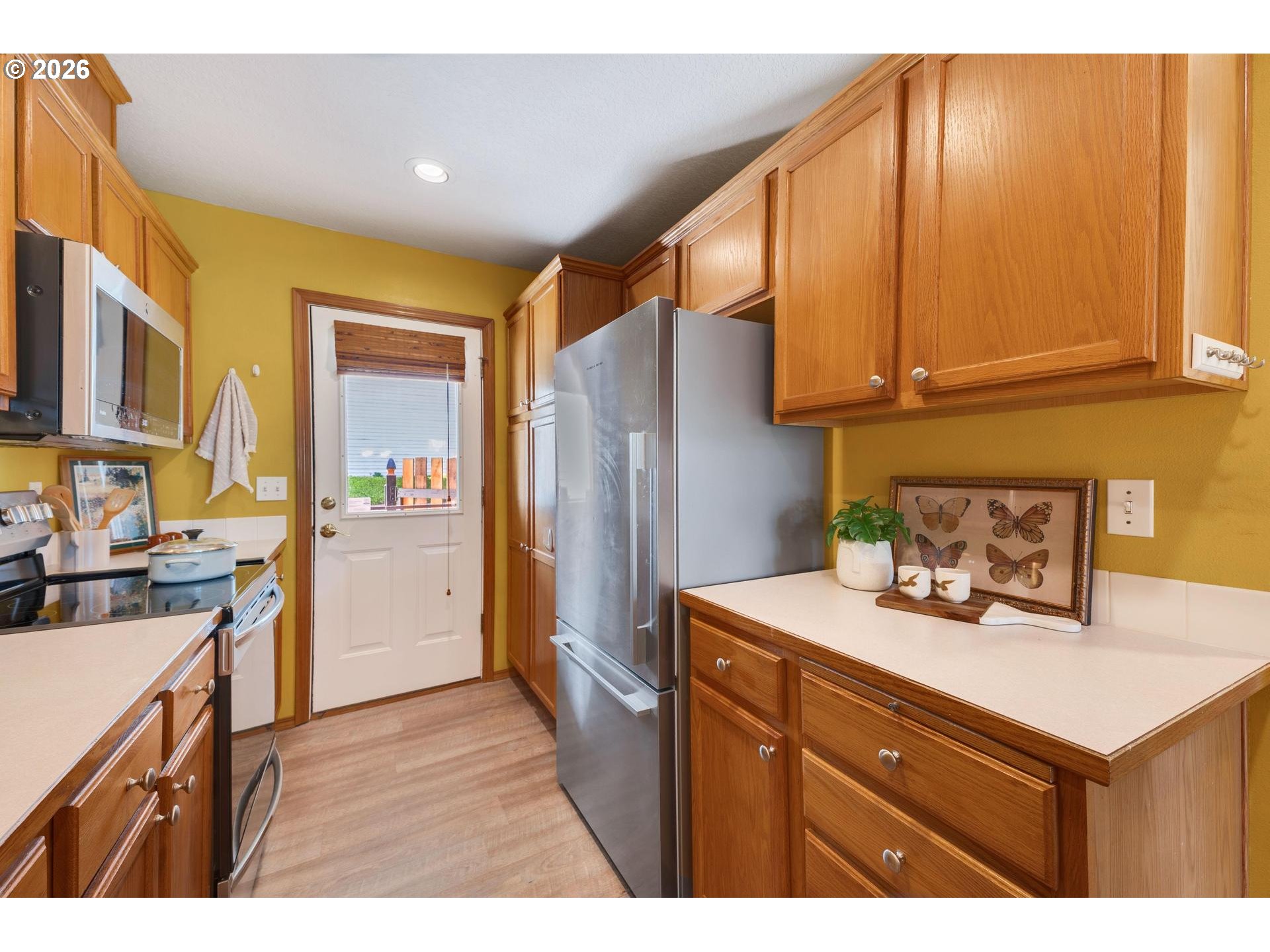 10324 Northeast Fargo Street Portland, OR 97220 - Photo 14 of 38 Kitchen