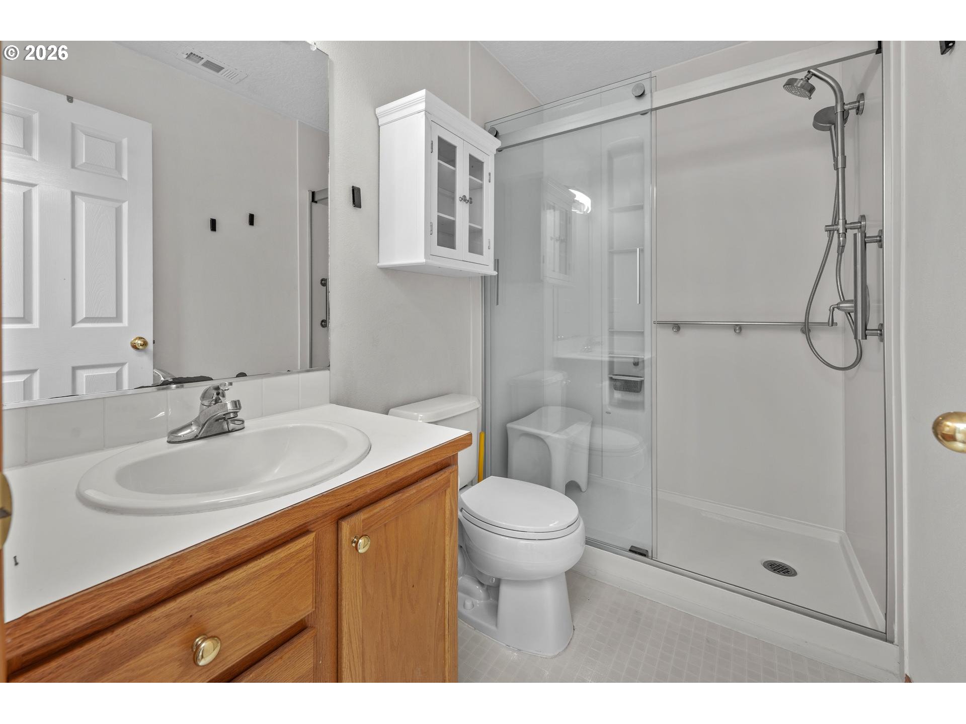 10324 Northeast Fargo Street Portland, OR 97220 - Photo 32 of 38 Bathroom