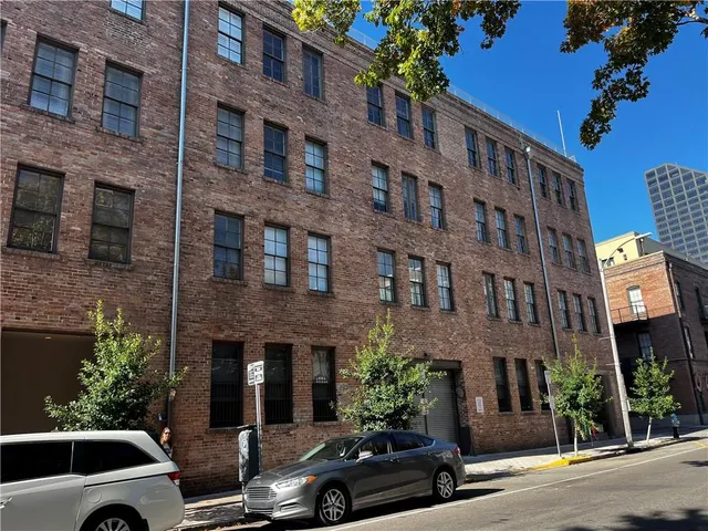 $2,000 | 404 Notre Dame Street, Unit 11, New Orleans, LA 70130