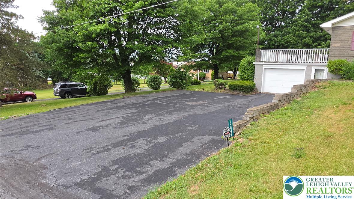 1237 Keller Road Wind Gap, PA 18091 - Photo 8 of 65