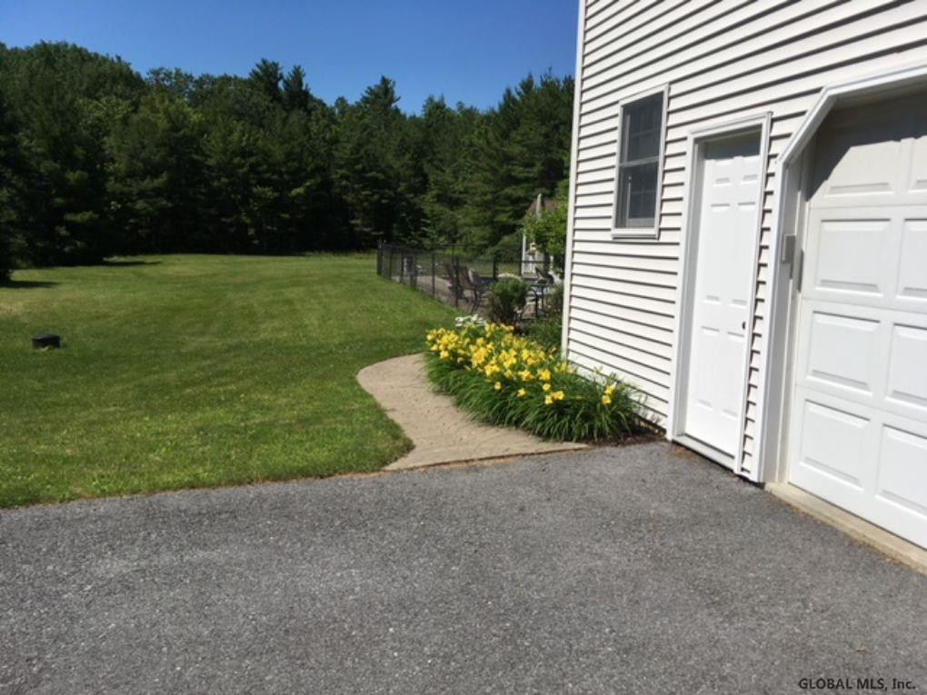 2191 Putnam Road Rotterdam, NY 12306 - Photo 4 of 25 Photo 4