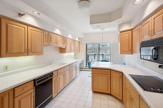 $499,900 | 12700 Sherwood Place, Unit 102, Minnetonka, MN 55305