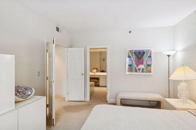 $499,900 | 12700 Sherwood Place, Unit 102, Minnetonka, MN 55305