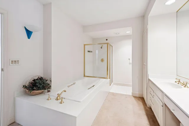 $499,900 | 12700 Sherwood Place, Unit 102, Minnetonka, MN 55305