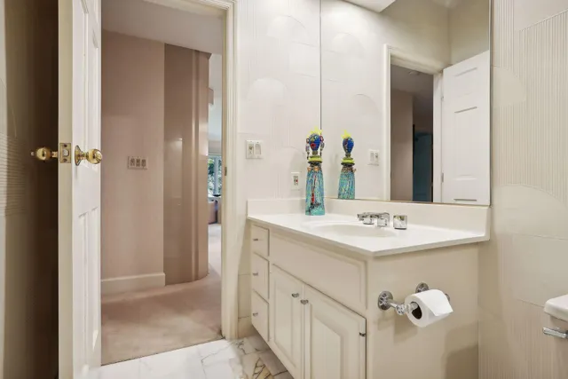 $499,900 | 12700 Sherwood Place, Unit 102, Minnetonka, MN 55305