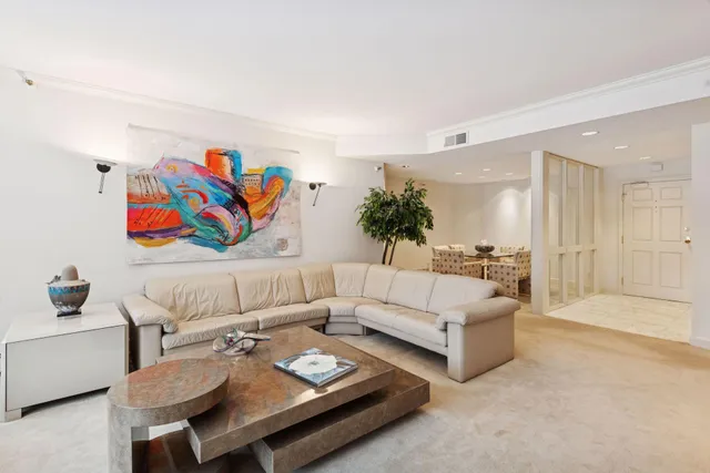 $499,900 | 12700 Sherwood Place, Unit 102, Minnetonka, MN 55305