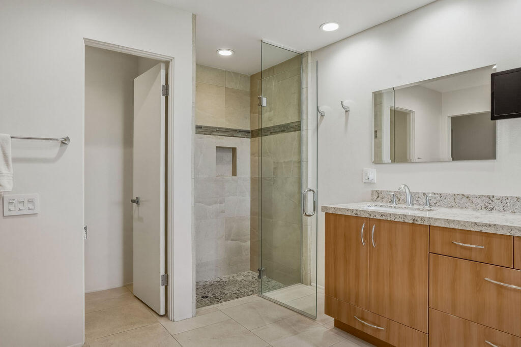 43 Cornell Drive Rancho Mirage, CA 92270 - Photo 27 of 51 Primary Shower