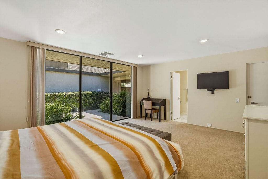 43 Cornell Drive Rancho Mirage, CA 92270 - Photo 30 of 51 Guest Room 1 with Private Patio