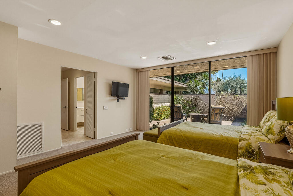 43 Cornell Drive Rancho Mirage, CA 92270 - Photo 32 of 51 Guest Room 2 with Patio