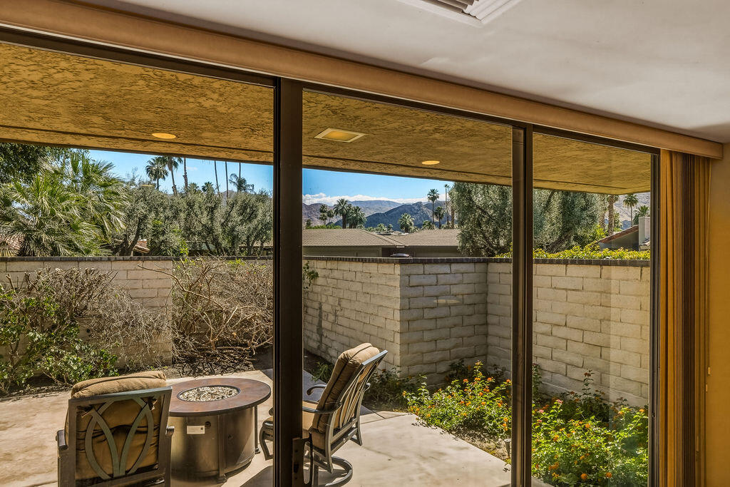 43 Cornell Drive Rancho Mirage, CA 92270 - Photo 34 of 51 Guesy Room 2 Patio