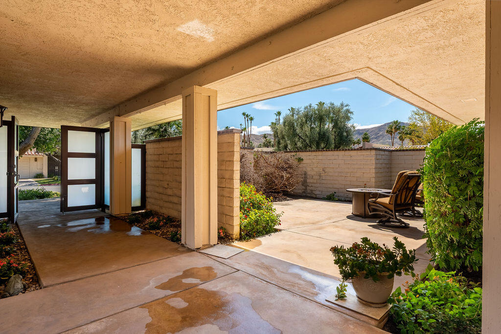 43 Cornell Drive Rancho Mirage, CA 92270 - Photo 38 of 51 Courtyard View