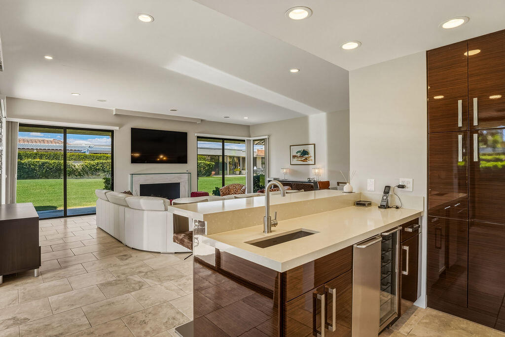 43 Cornell Drive Rancho Mirage, CA 92270 - Photo 10 of 51 Bar View