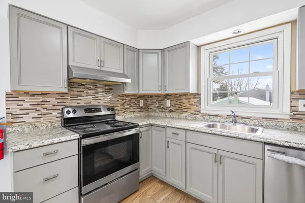 $2,800 | 202 Manahawkin Trail, Browns Mills, NJ 08015