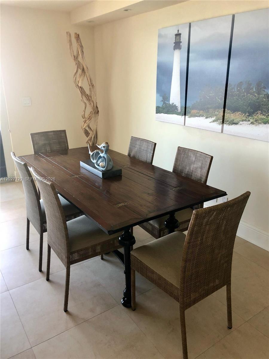 607 Ocean Drive, Unit 9K Key Biscayne, FL 33149 - Photo 7 of 25