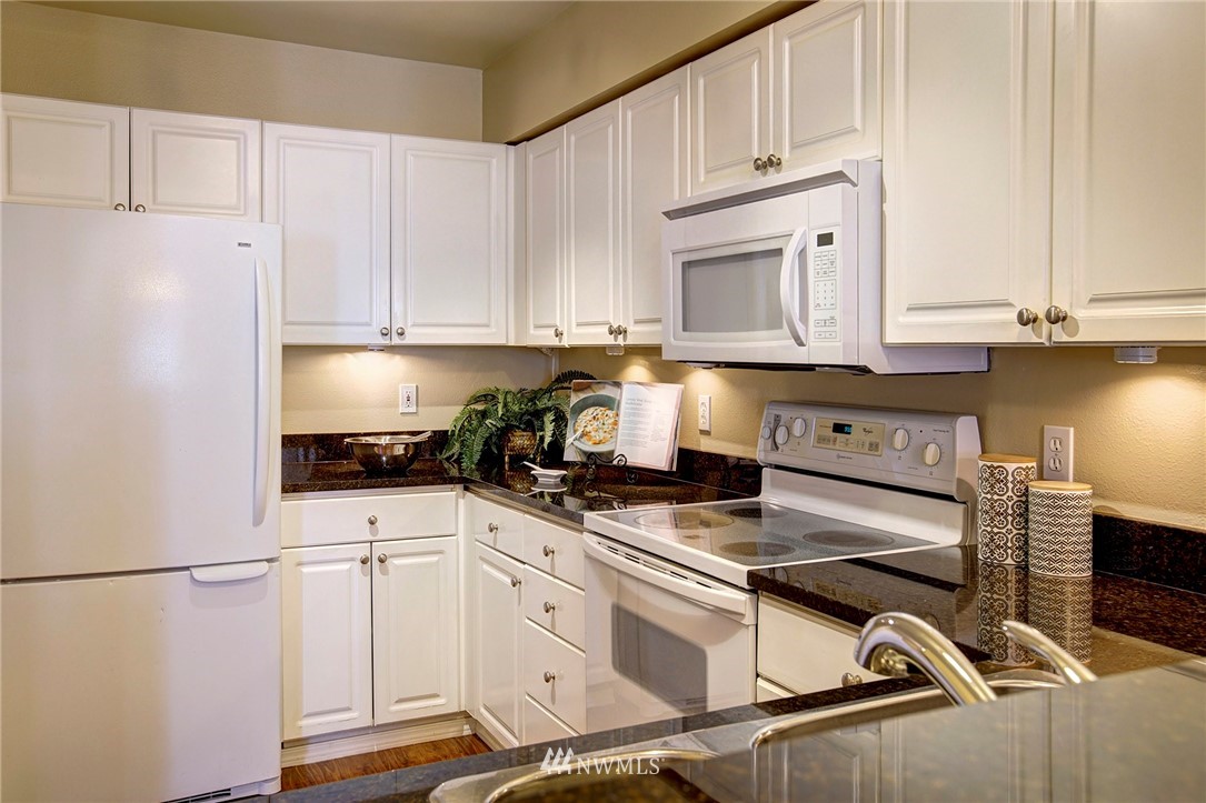 17426 Bothell Way Northeast, Unit A103 Bothell, WA 98011 - Photo 11 of 25