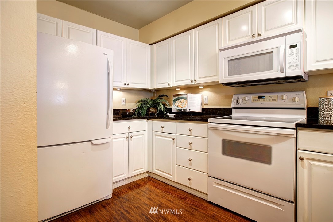 17426 Bothell Way Northeast, Unit A103 Bothell, WA 98011 - Photo 12 of 25