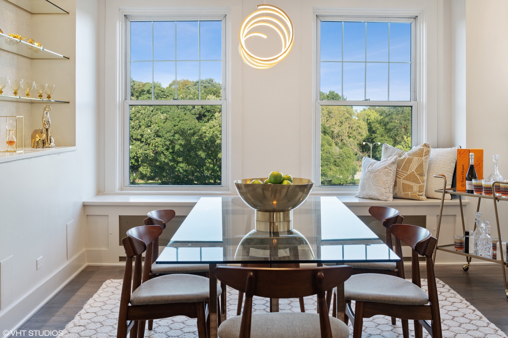 Undisclosed Address Chicago, IL 60657 - Photo 10 of 17 a view of a dining room with furniture window and outside view