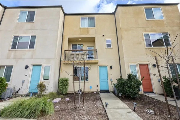 $620,000 | 5240 Beachfront Cove, Unit 89, San Diego, CA 92154