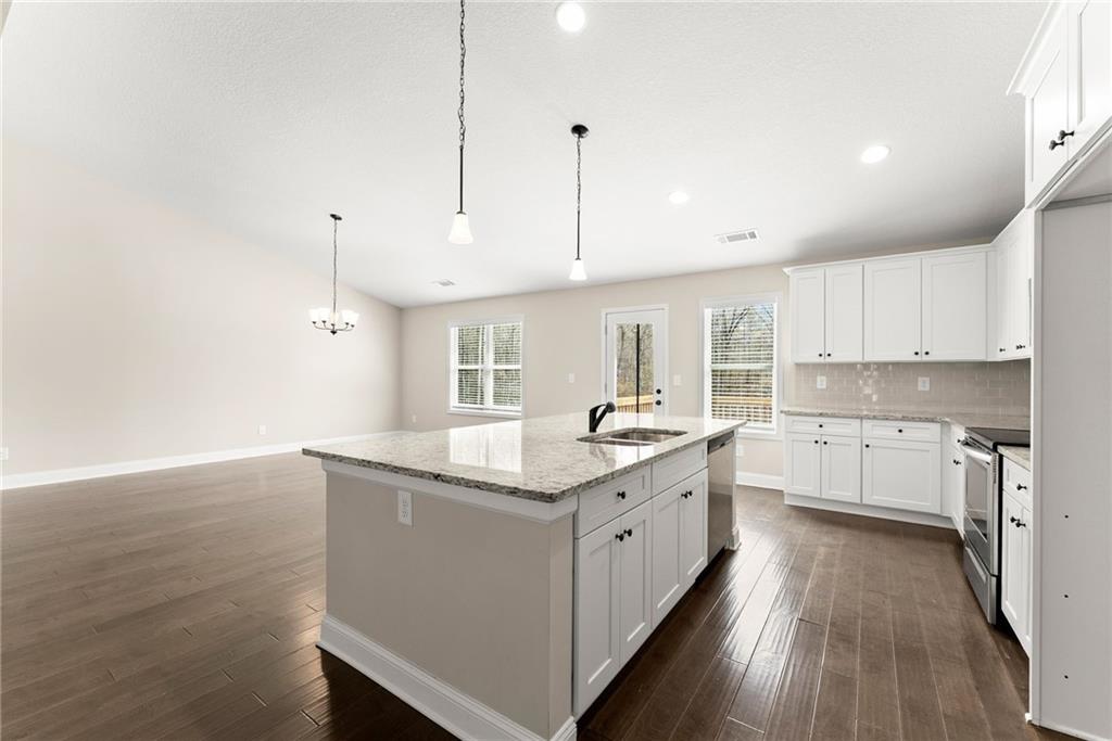 561 Oconee Lane Commerce, GA 30529 - Photo 11 of 30