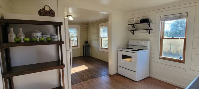 $1,750 | 394 Easley Road, Smithville, TX 78957