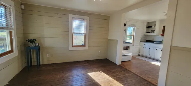 $1,750 | 394 Easley Road, Smithville, TX 78957