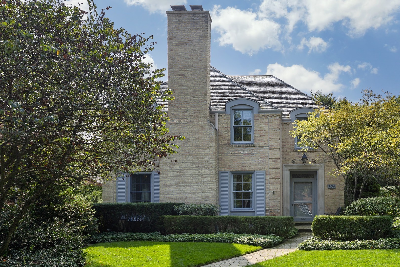704 Kent Road Kenilworth, IL 60043 - Photo 1 of 18