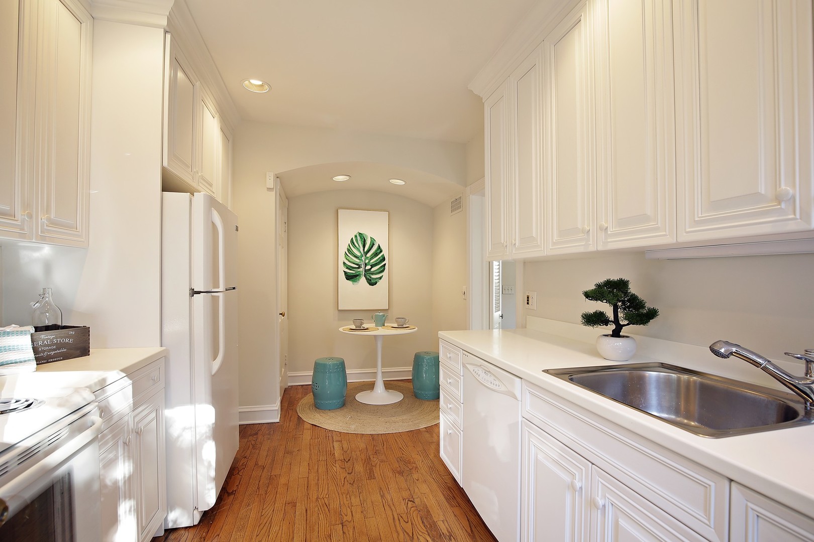 704 Kent Road Kenilworth, IL 60043 - Photo 5 of 18