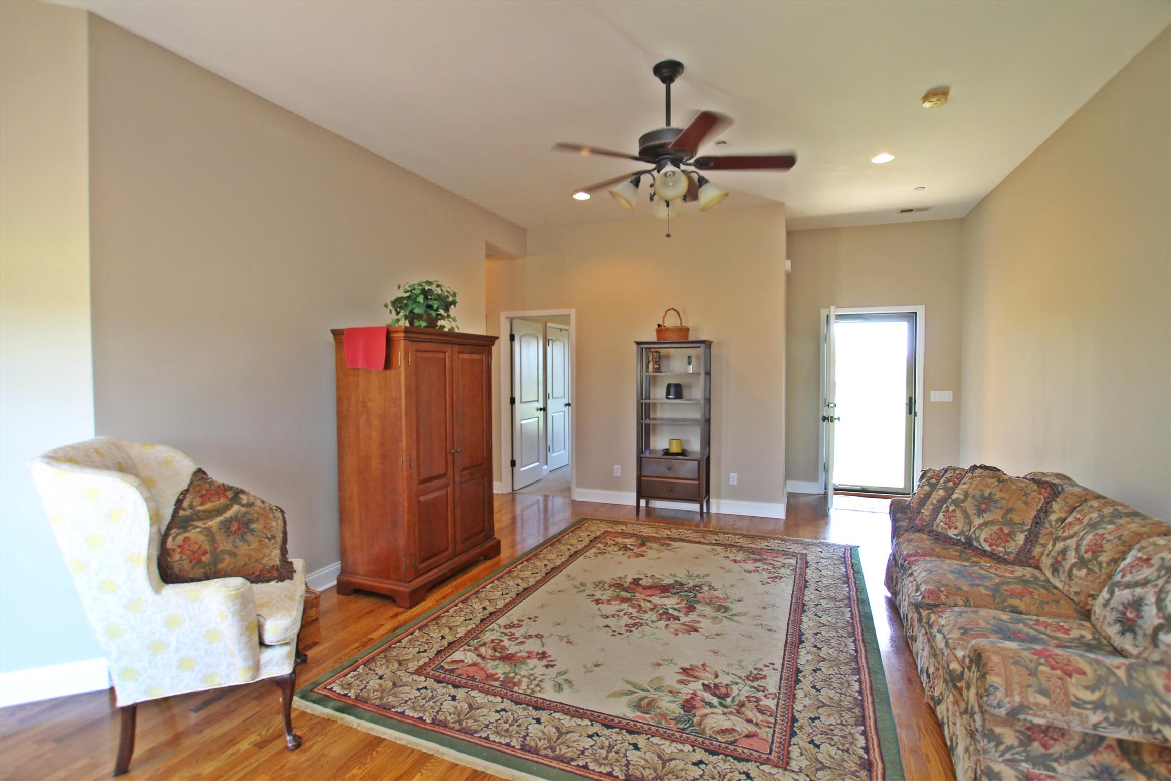 1012 Loganview Way Springfield, TN 37172 - Photo 4 of 30 a living room with furniture and a rug