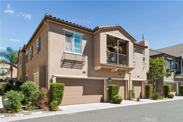 $570,000 | 28458 Santa Rosa Lane, Unit 541, Saugus, CA 91350