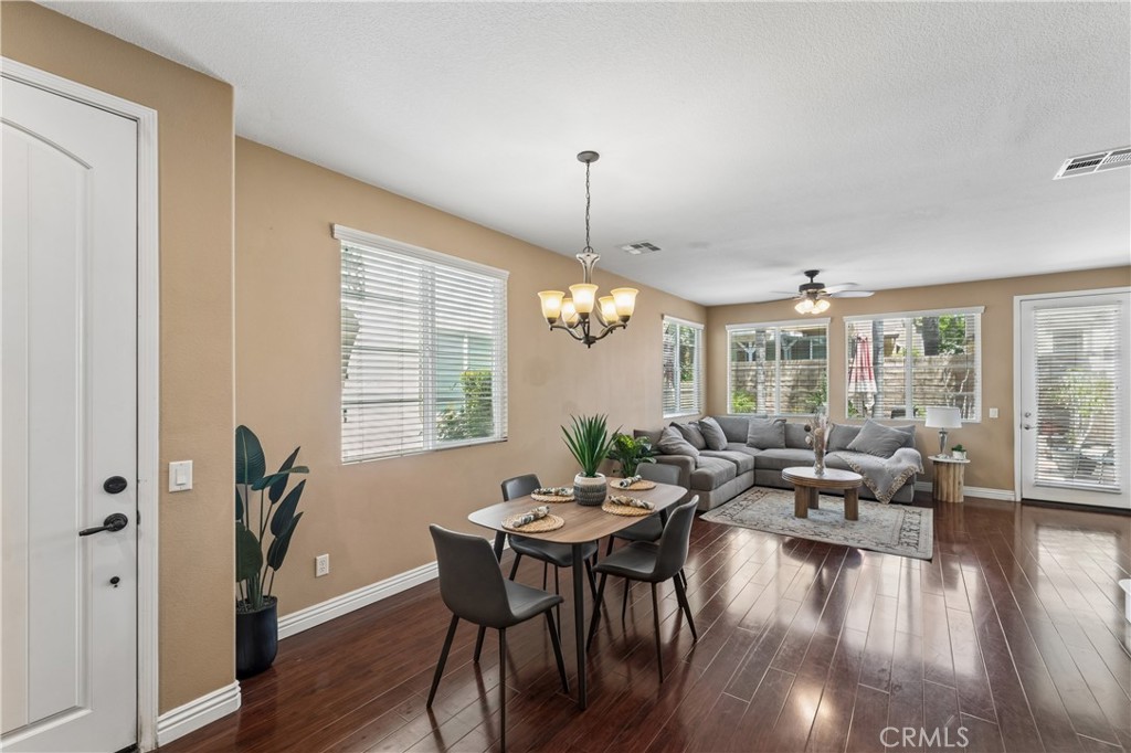 28458 Santa Rosa Lane, Unit 541 Saugus, CA 91350 - Photo 3 of 25