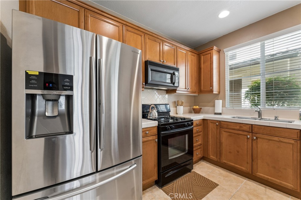 28458 Santa Rosa Lane, Unit 541 Saugus, CA 91350 - Photo 8 of 25