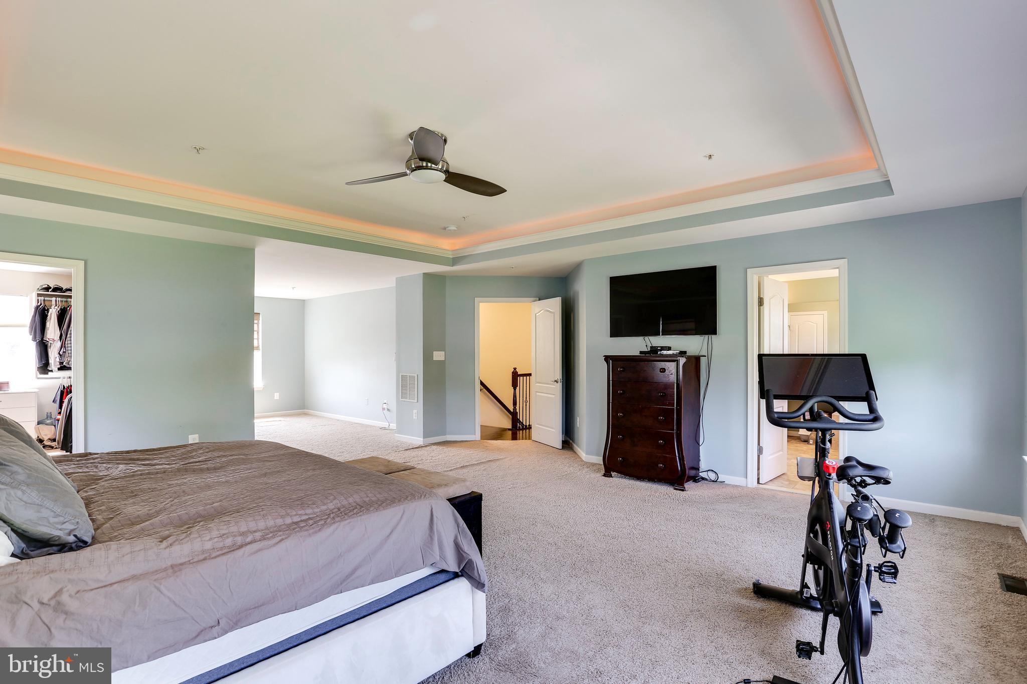 6721 Evanston Road Baltimore, MD 21209 - Photo 21 of 38 Master Bedroom w/ Walk-In Closet & Sitting Area