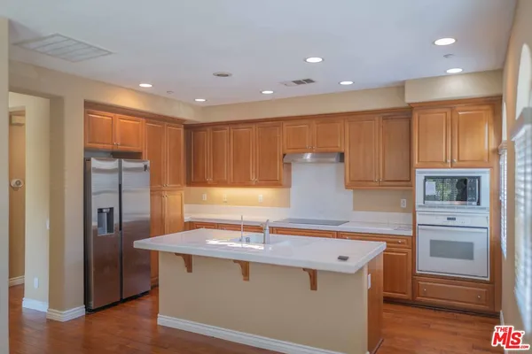 $1,295,000 | 107 Chantilly, Irvine, CA 92620