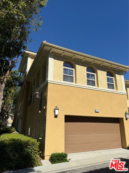 107 Chantilly Irvine, CA 92620 - Photo 2 of 2