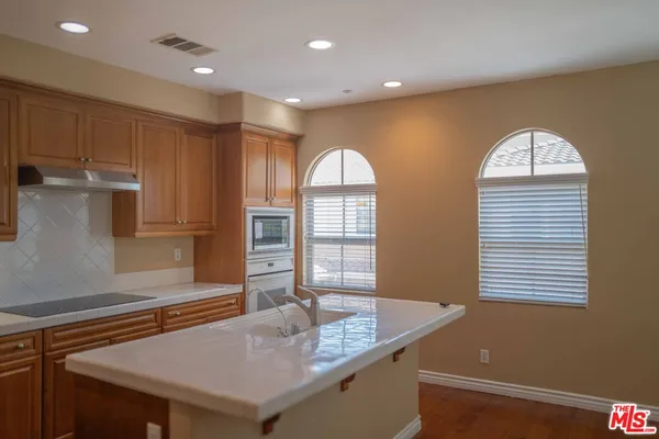 $1,295,000 | 107 Chantilly, Irvine, CA 92620