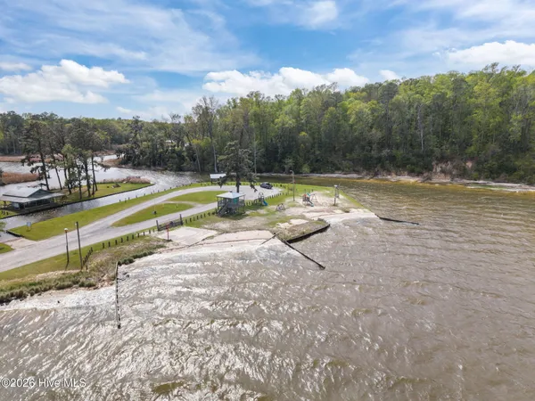 $200,000 | 663 Driftwood Drive, Blounts Creek, NC 27814