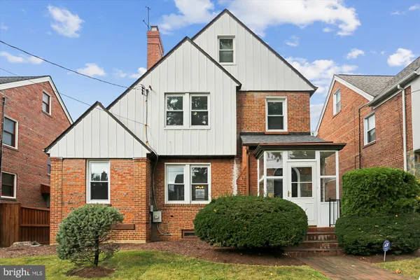 $699,999 | 1351 Somerset Place Northwest, Washington, DC 20011