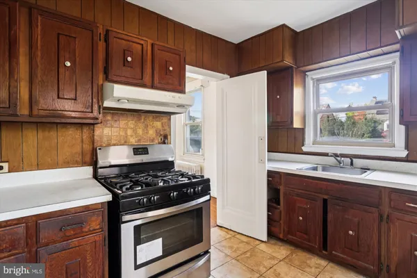 $699,999 | 1351 Somerset Place Northwest, Washington, DC 20011