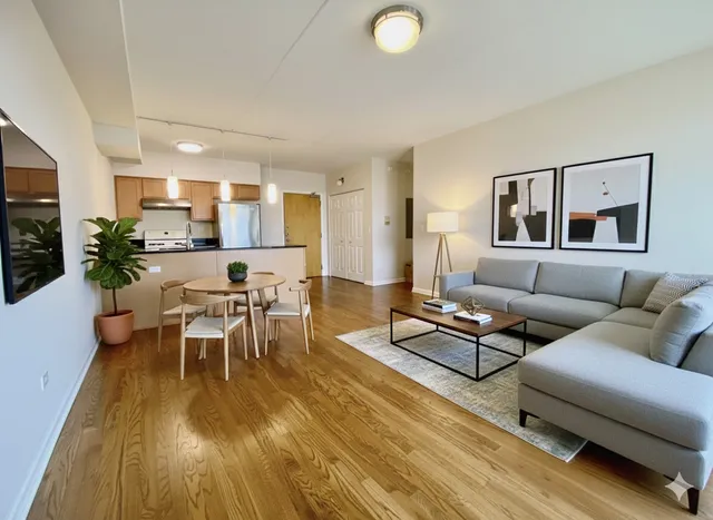 $265,000 | 3000 South Wentworth Avenue, Unit 4B, Chicago, IL 60616