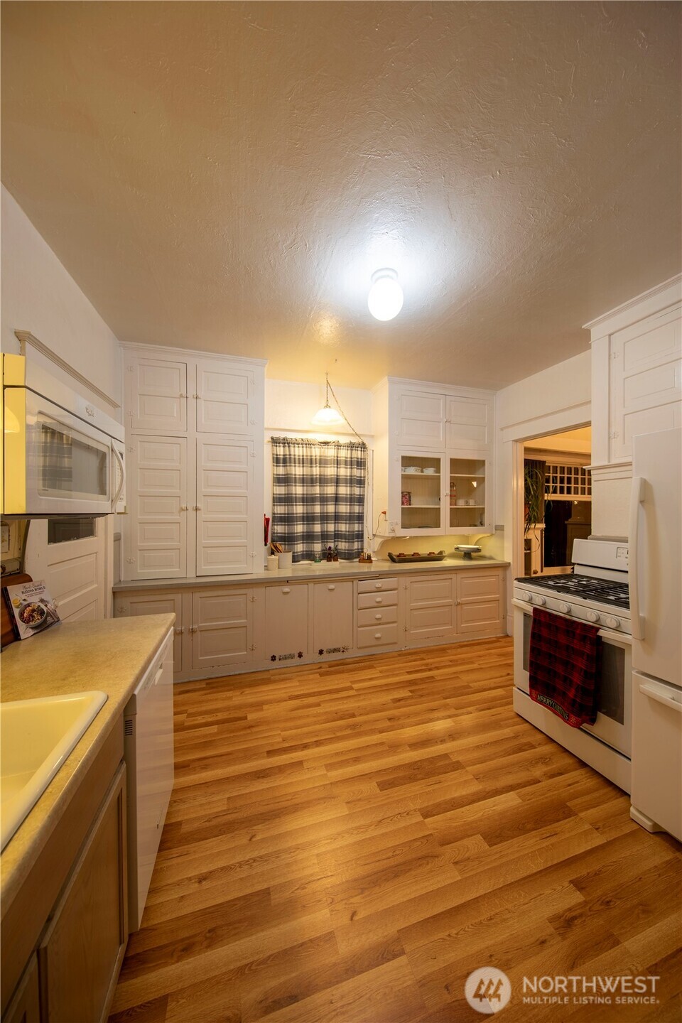 3427 Oakes Avenue Everett, WA 98201 - Photo 16 of 23