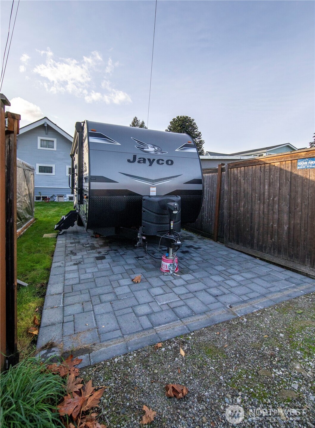 3427 Oakes Avenue Everett, WA 98201 - Photo 9 of 23