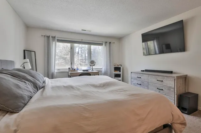 $350,000 | 47 Dogwood Drive, Unit 205, Nashua, NH 03062