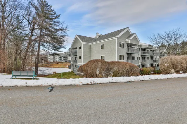 $350,000 | 47 Dogwood Drive, Unit 205, Nashua, NH 03062