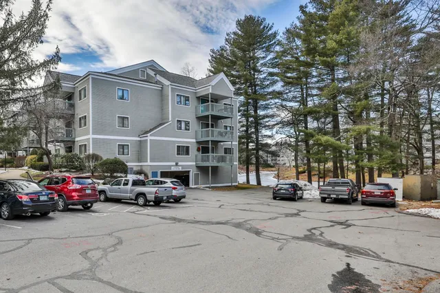 $350,000 | 47 Dogwood Drive, Unit 205, Nashua, NH 03062