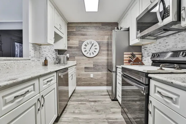 $350,000 | 47 Dogwood Drive, Unit 205, Nashua, NH 03062