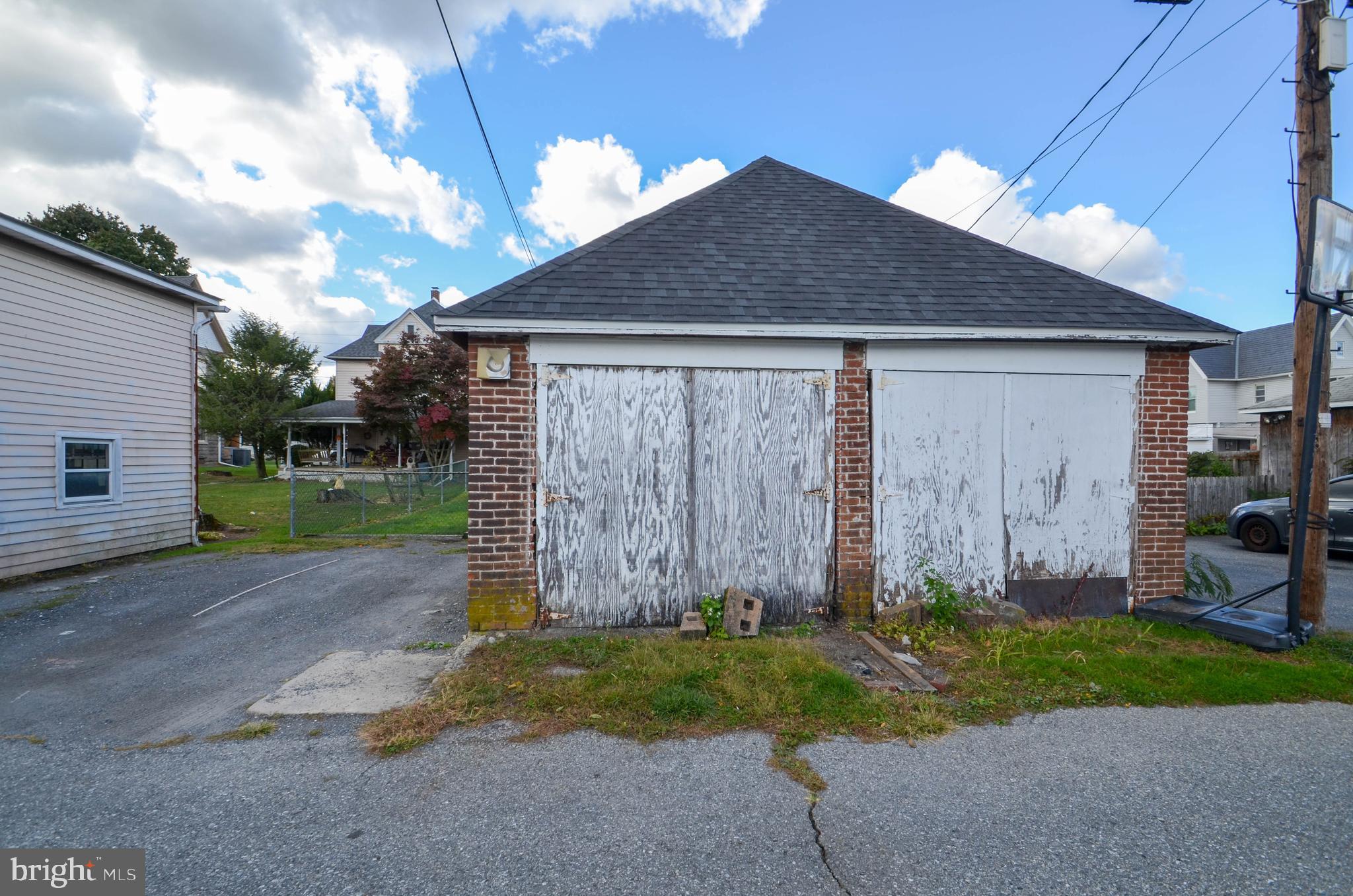 1053 3rd Street Whitehall, PA 18052 - Photo 25 of 27