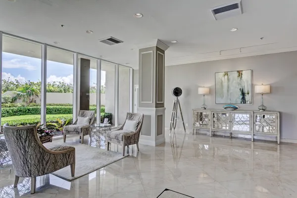 $8,000 | 5510 North Ocean Drive, Unit 14D, Singer Island, FL 33404