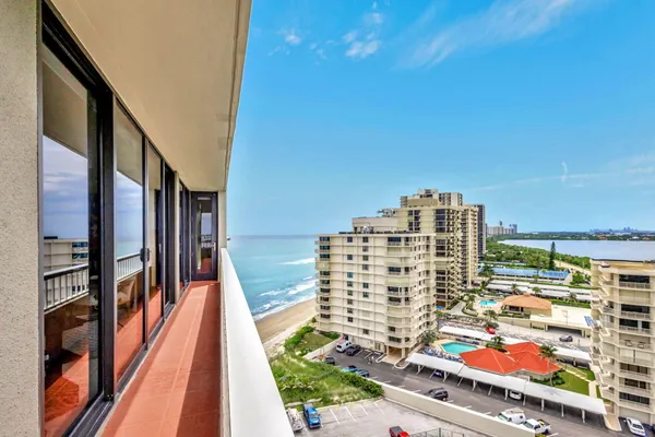 $8,000 | 5510 North Ocean Drive, Unit 14D, Singer Island, FL 33404